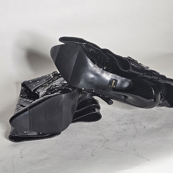 Ellie shoes Black knee boots, with buckles and studs. Size 10 - Picture 8 of 9